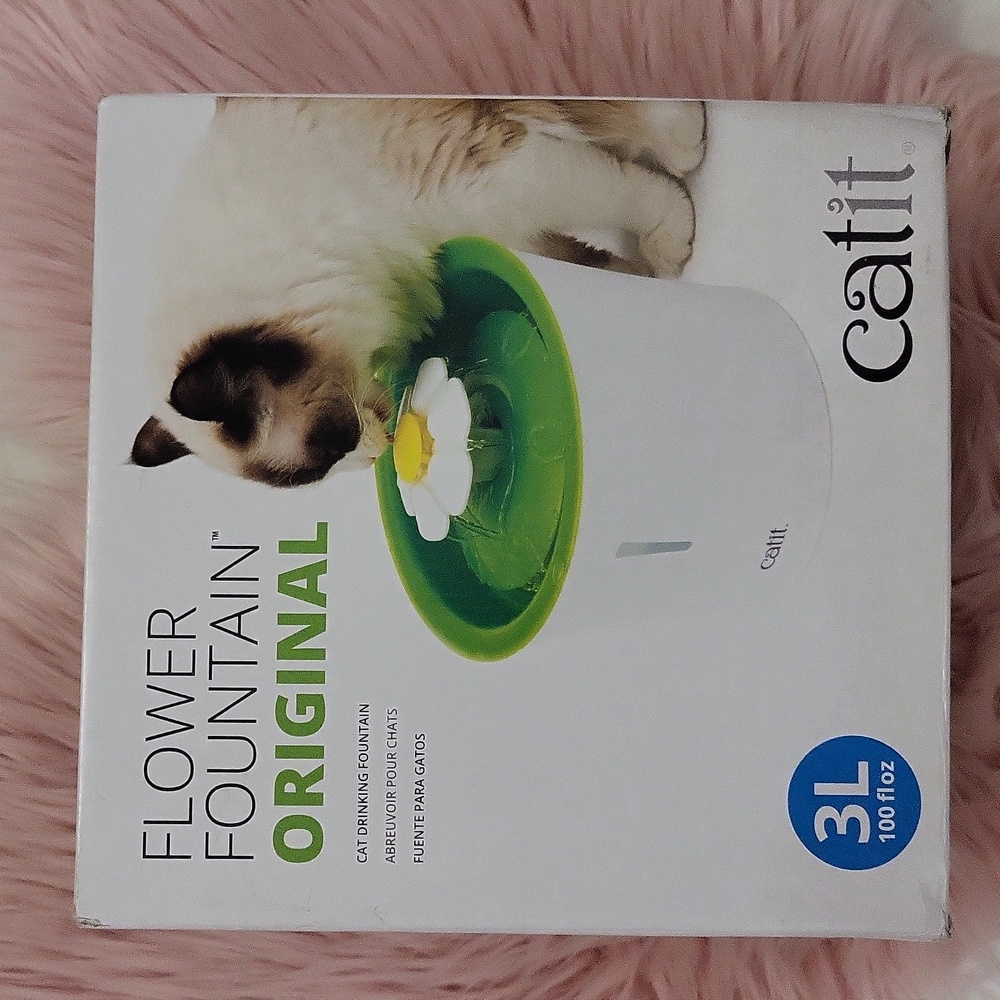 Brand New CATIT FLOWER FOUNTAIN ORIGINAL CAT DRINKING FOUNTAIN